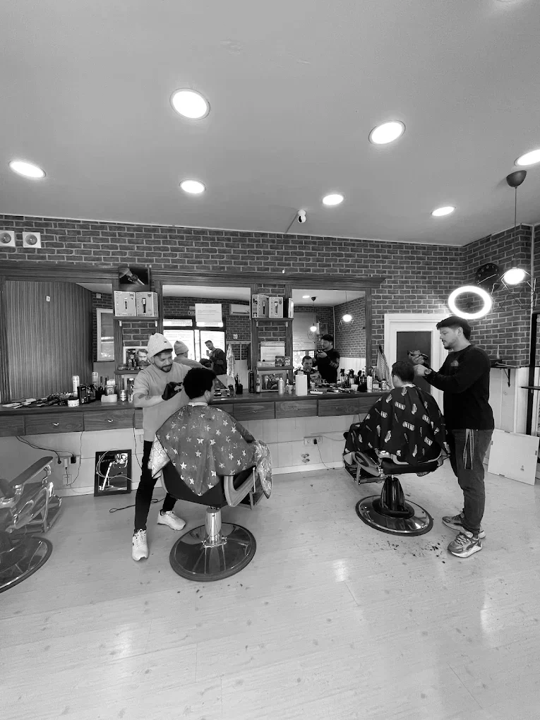 web barberia provenza local 02